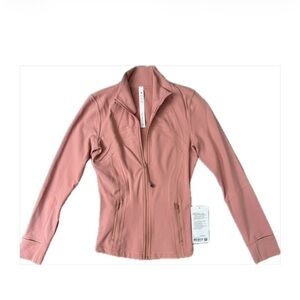 💕 Lululemon Define Women’s Jacket NWT in the color Pink Savannah. Size 6